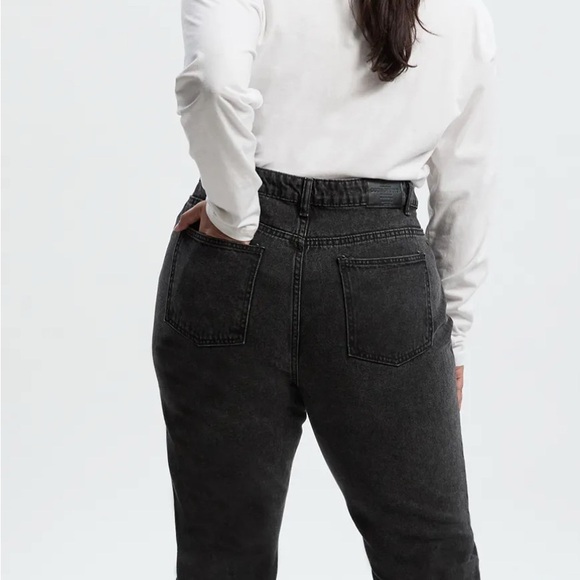 Boohoo High Rise Jeans - Picture 2 of 7